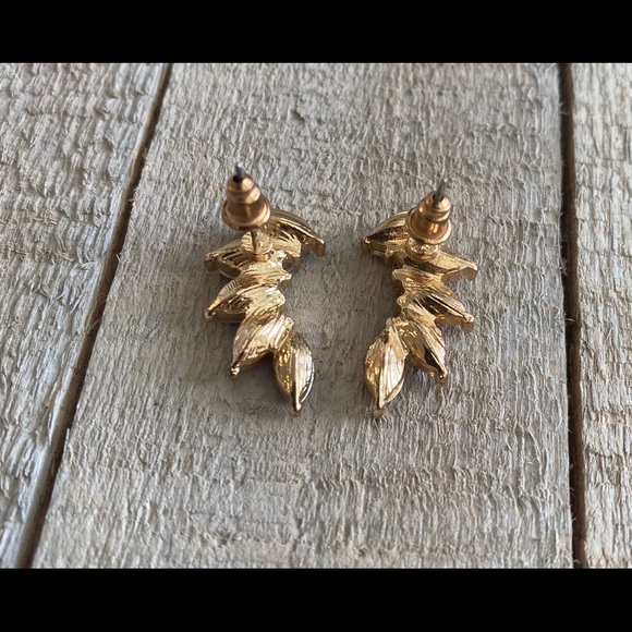 NWOT SHEIN pink stone earrings - Picture 9 of 10